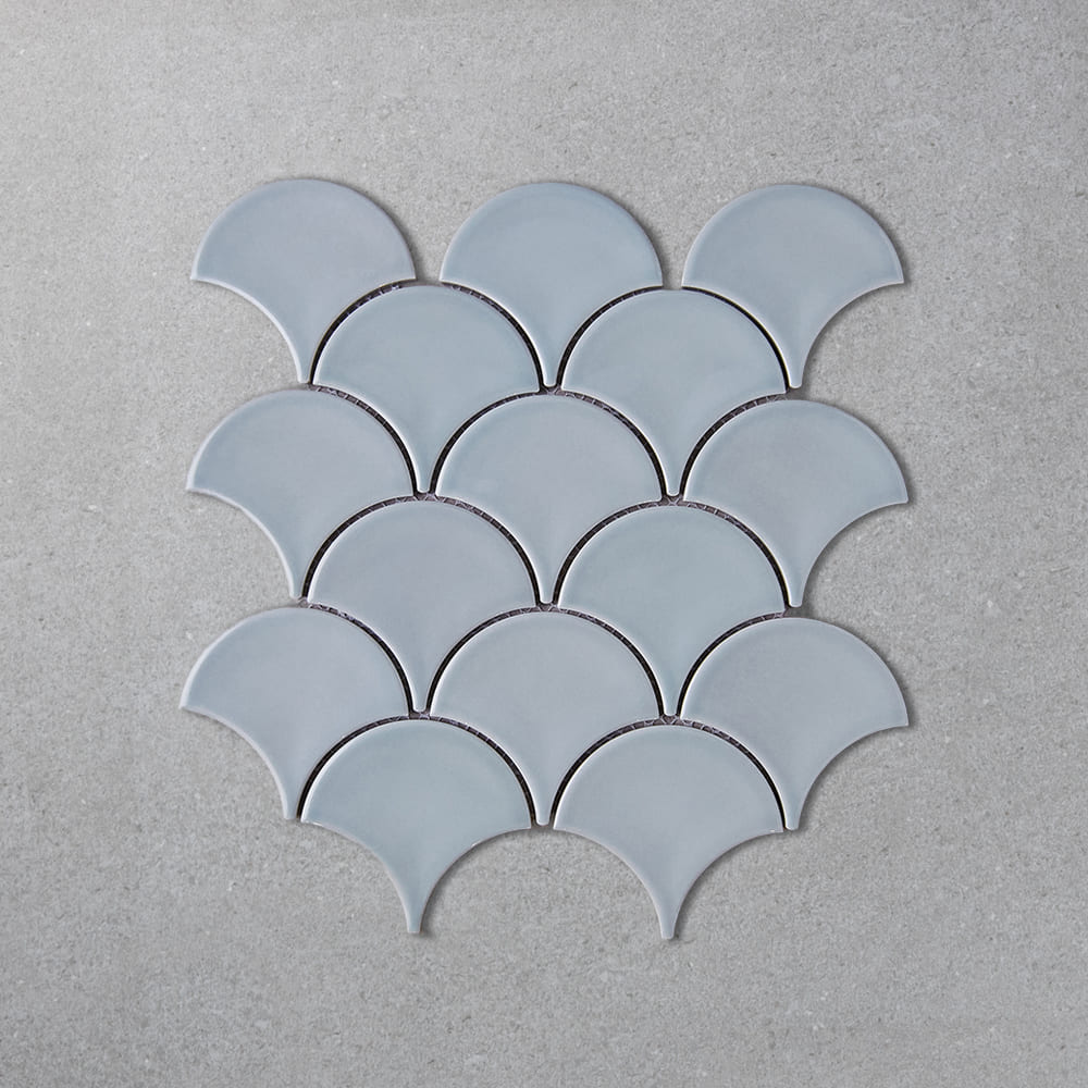 Fika fishscale fan shape baby blue 0.259 x 0.273  zga2601 (11 un  x caja) 


